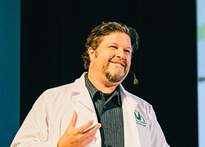 brian-massey-presenting-lab-coat-cta-conference-3